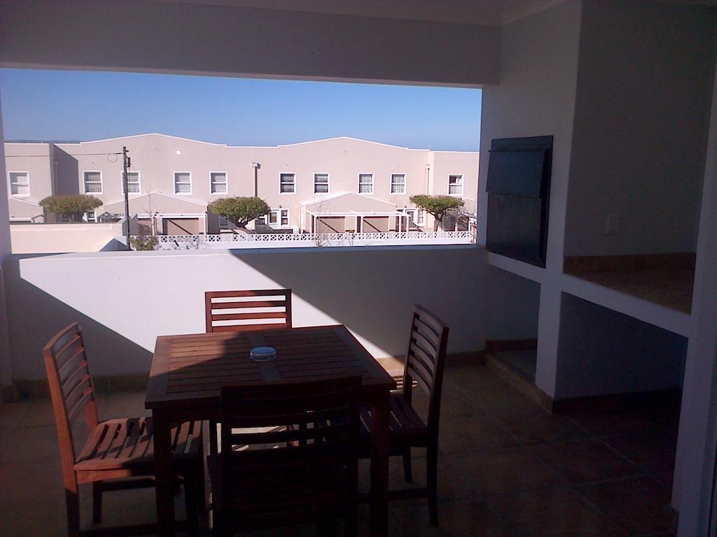 Kenjockity Self Catering Apartments Hermanus Quarto foto